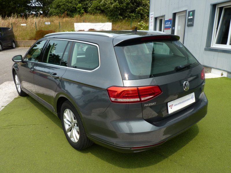 Photo 3 de l'offre de VOLKSWAGEN PASSAT SW 1.6 TDI 120CH BLUEMOTION TECHNOLOGY CONFORTLINE DSG7 à 13490€ chez Vent d'ouest automobiles