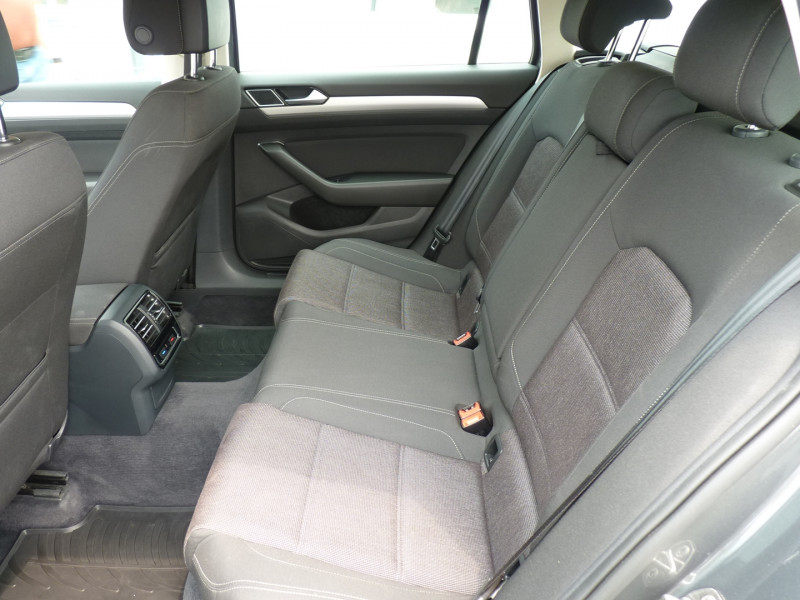 Photo 6 de l'offre de VOLKSWAGEN PASSAT SW 1.6 TDI 120CH BLUEMOTION TECHNOLOGY CONFORTLINE DSG7 à 13490€ chez Vent d'ouest automobiles