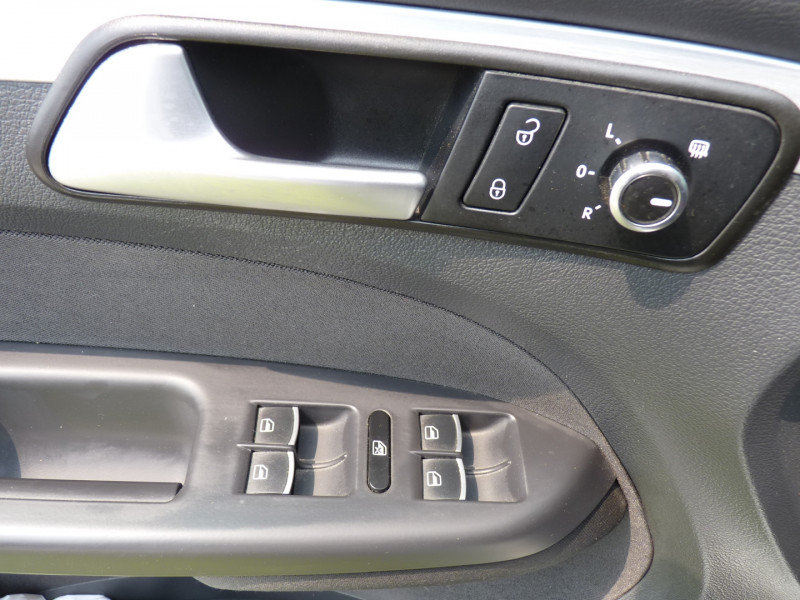 Photo 13 de l'offre de VOLKSWAGEN TOURAN 1.2 TSI 105CH MATCH à 12490€ chez Vent d'ouest automobiles