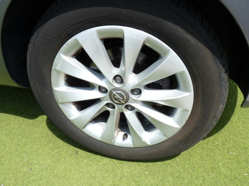 Photo 17 de l'offre de OPEL MERIVA 1.4 TURBO TWINPORT 120CH COSMO PACK START/STOP à 7490€ chez Vent d'ouest automobiles