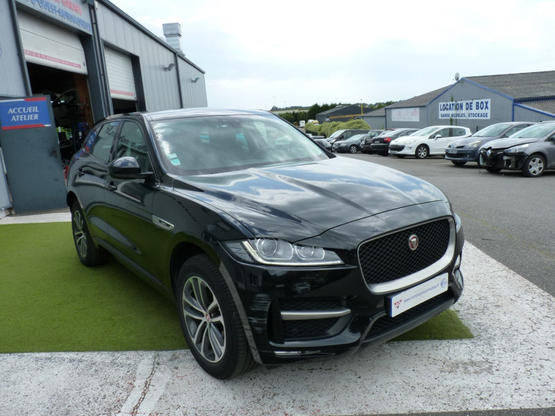 Photo 2 de l'offre de JAGUAR F-PACE 2.0D 180CH R-SPORT AWD BVA8 à 24990€ chez Vent d'ouest automobiles