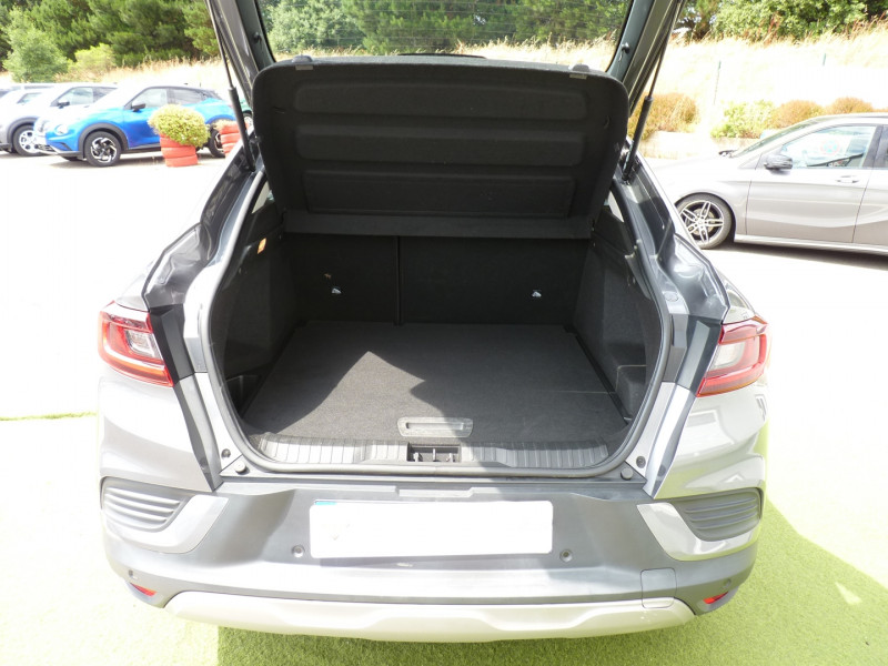 Photo 14 de l'offre de RENAULT ARKANA 1.3 TCE MILD HYBRID 140CH EQUILIBRE EDC -22 à 18990€ chez Vent d'ouest automobiles