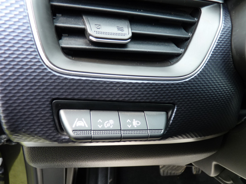 Photo 12 de l'offre de RENAULT ARKANA 1.3 TCE MILD HYBRID 140CH EQUILIBRE EDC -22 à 18990€ chez Vent d'ouest automobiles