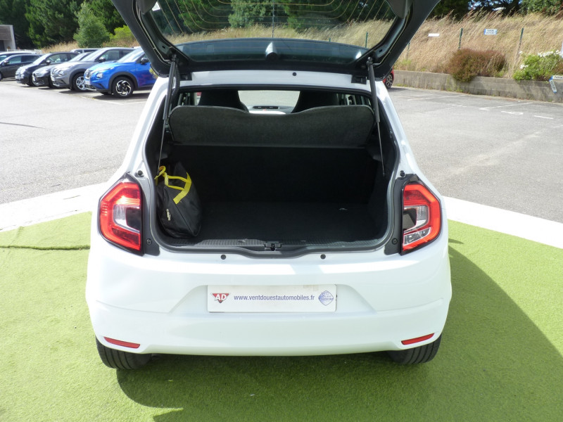 Photo 12 de l'offre de RENAULT TWINGO III 1.0 SCE 65CH LIFE - 20 à 9490€ chez Vent d'ouest automobiles