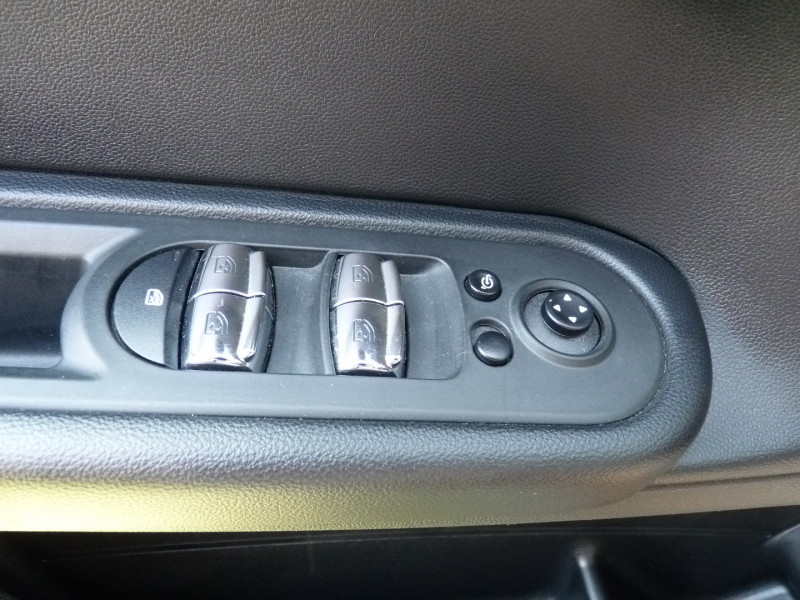 Photo 13 de l'offre de MINI COUNTRYMAN COOPER D 150CH BUSINESS DESIGN BVA à 19990€ chez Vent d'ouest automobiles