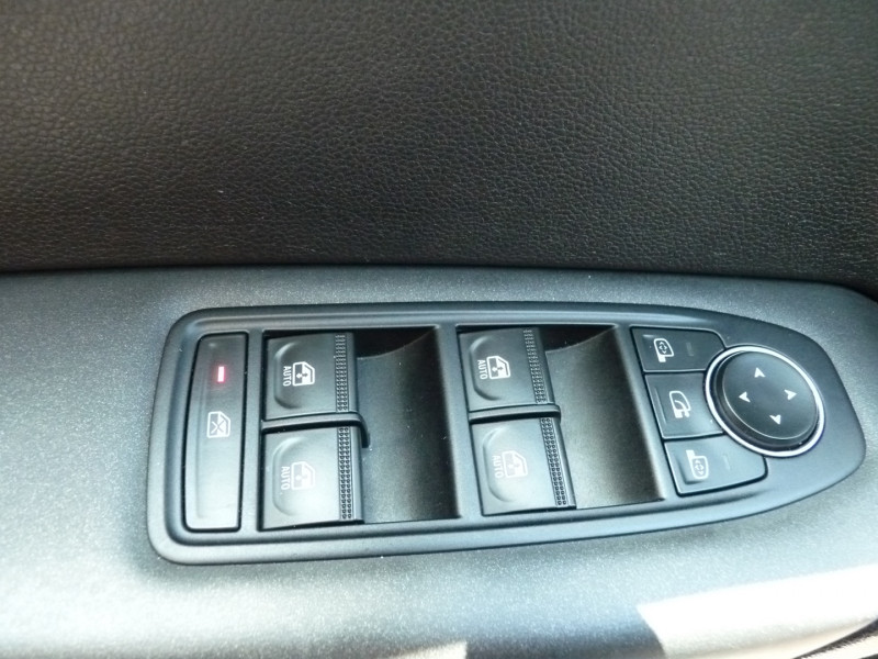 Photo 13 de l'offre de RENAULT CAPTUR II 1.6 E-TECH HYBRIDE 145CH BUSINESS -21 à 18990€ chez Vent d'ouest automobiles