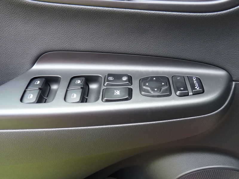 Photo 14 de l'offre de HYUNDAI KONA 1.6 GDI 141CH HYBRID CREATIVE DCT-6 à 17990€ chez Vent d'ouest automobiles