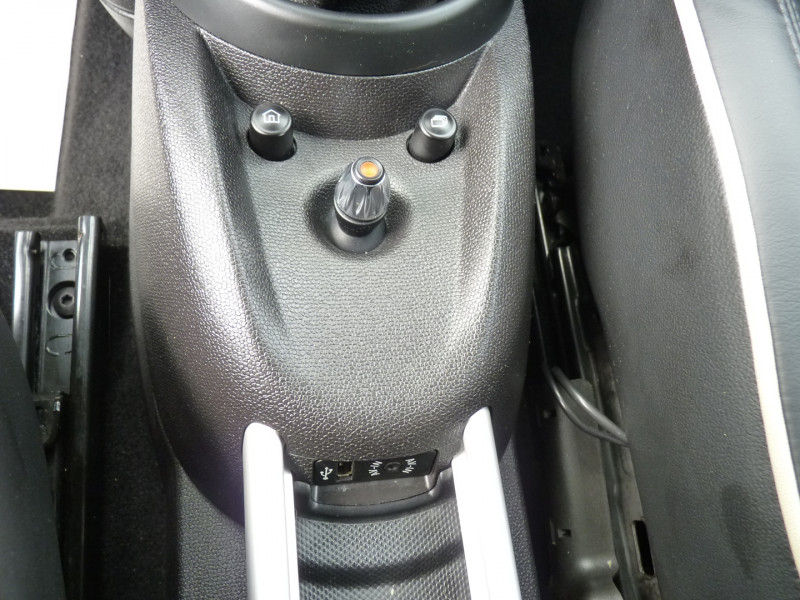 Photo 12 de l'offre de MINI COUNTRYMAN COOPER SD 143CH RED HOT CHILI à 14490€ chez Vent d'ouest automobiles