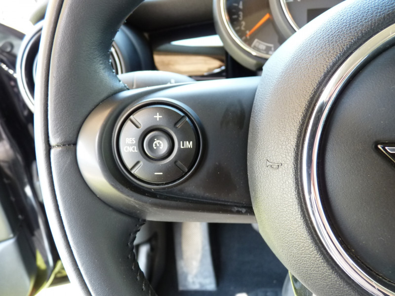 Photo 13 de l'offre de MINI MINI 5 PORTES ONE 102CH  BVA7 à 17990€ chez Vent d'ouest automobiles