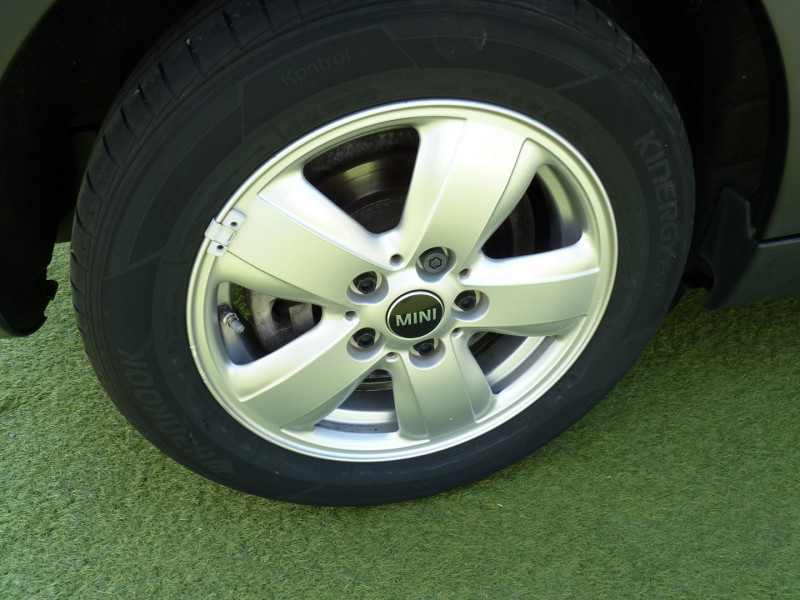 Photo 17 de l'offre de MINI MINI 5 PORTES ONE 102CH  BVA7 à 17990€ chez Vent d'ouest automobiles