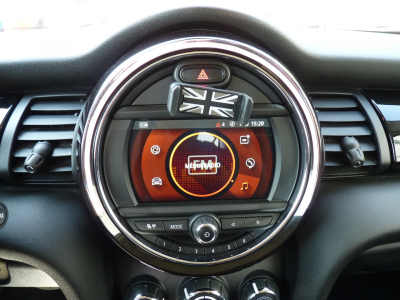 Photo 9 de l'offre de MINI MINI 5 PORTES ONE 102CH  BVA7 à 17990€ chez Vent d'ouest automobiles