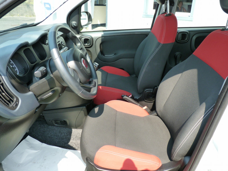 Photo 5 de l'offre de FIAT PANDA 1.2 8V 69CH à 7990€ chez Vent d'ouest automobiles