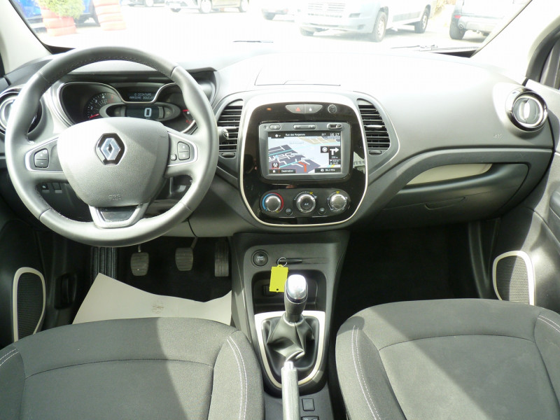 Photo 7 de l'offre de RENAULT CAPTUR 1.5 DCI 90CH ENERGY BUSINESS EURO6C à 12490€ chez Vent d'ouest automobiles