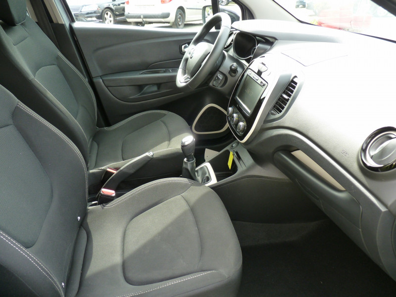 Photo 5 de l'offre de RENAULT CAPTUR 1.5 DCI 90CH ENERGY BUSINESS EURO6C à 12490€ chez Vent d'ouest automobiles
