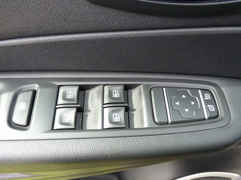 Photo 12 de l'offre de RENAULT CAPTUR 1.5 DCI 90CH ENERGY BUSINESS EURO6C à 12490€ chez Vent d'ouest automobiles