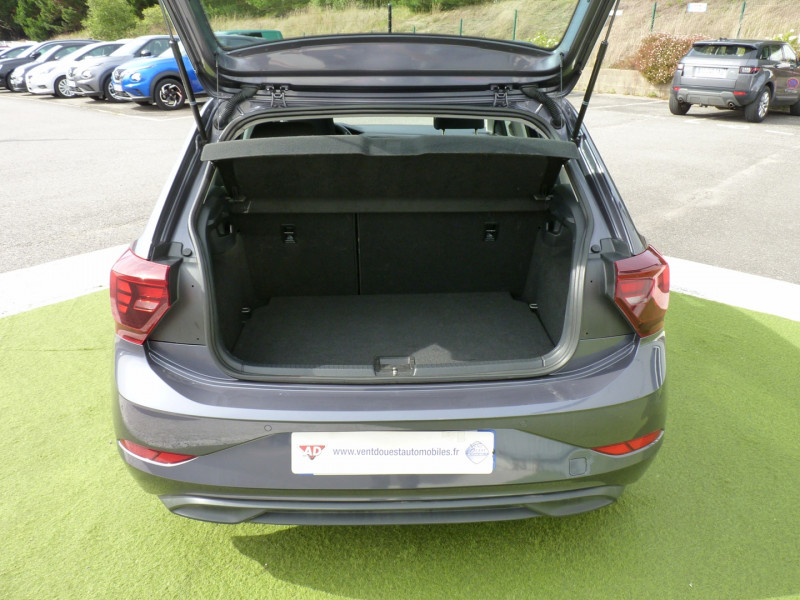 Photo 14 de l'offre de VOLKSWAGEN POLO 1.0 TSI 95CH LIFE BUSINESS à 16990€ chez Vent d'ouest automobiles
