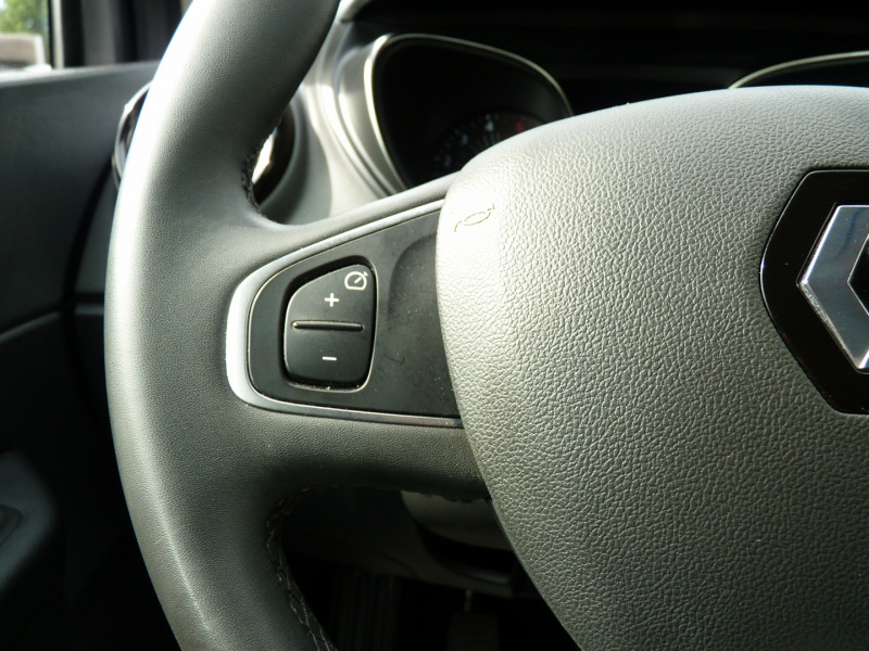 Photo 9 de l'offre de RENAULT CAPTUR 1.5 DCI 90CH ENERGY BUSINESS EURO6C à 12490€ chez Vent d'ouest automobiles