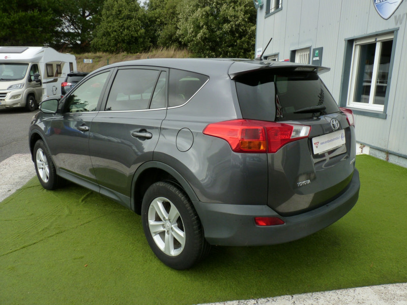 Photo 3 de l'offre de TOYOTA RAV4 124 D-4D LIFE 2WD à 13490€ chez Vent d'ouest automobiles