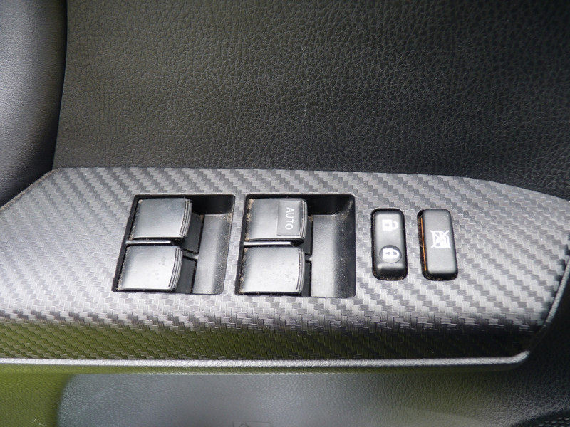 Photo 14 de l'offre de TOYOTA RAV4 124 D-4D LIFE 2WD à 13490€ chez Vent d'ouest automobiles