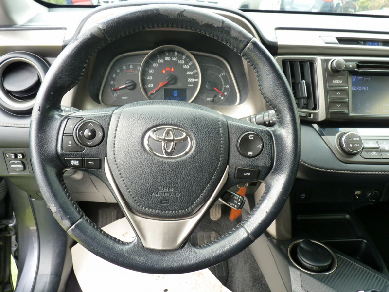 Photo 8 de l'offre de TOYOTA RAV4 124 D-4D LIFE 2WD à 13490€ chez Vent d'ouest automobiles