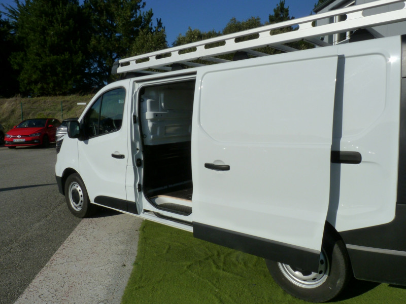 Photo 11 de l'offre de RENAULT TRAFIC III FG L1H1 2T8 2.0 BLUE DCI 150CH EXTRA -24 à 30900€ chez Vent d'ouest automobiles