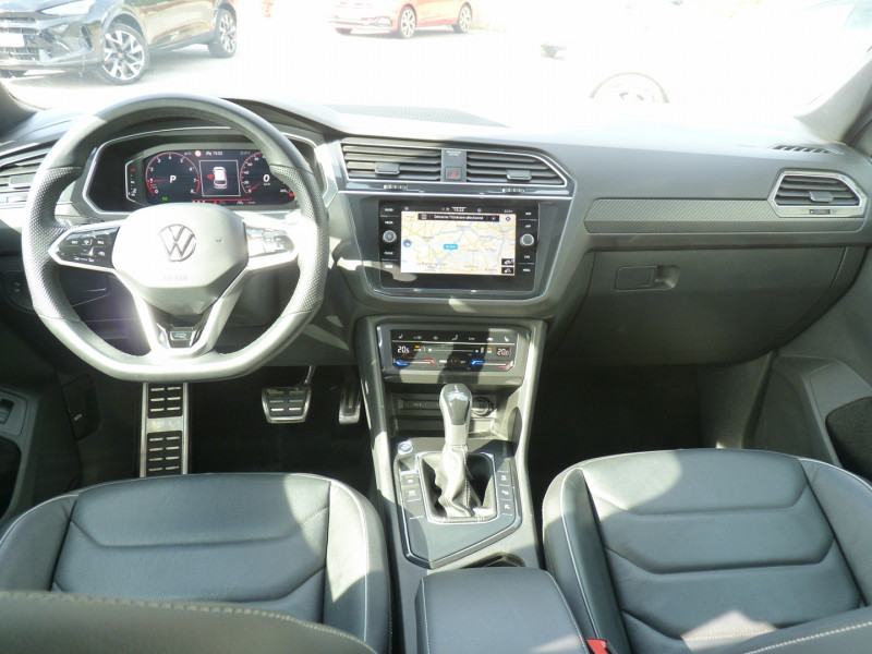 Photo 7 de l'offre de VOLKSWAGEN TIGUAN 1.5 TSI 150CH R-LINE EXCLUSIVE DSG7 à 43900€ chez Vent d'ouest automobiles
