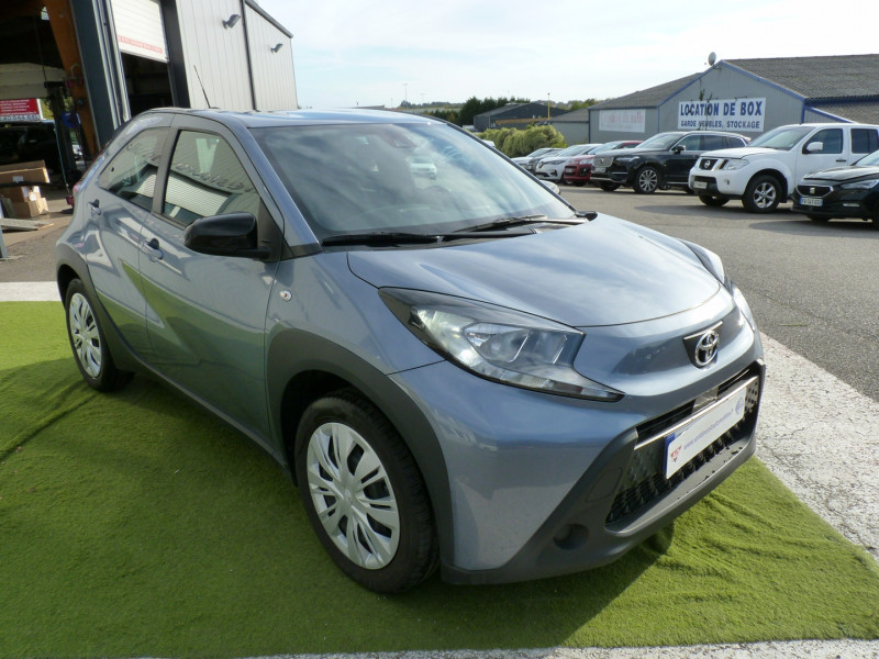 Photo 2 de l'offre de TOYOTA AYGO X 1.0 VVT-I 72CH DYNAMIC MY24 à 14990€ chez Vent d'ouest automobiles