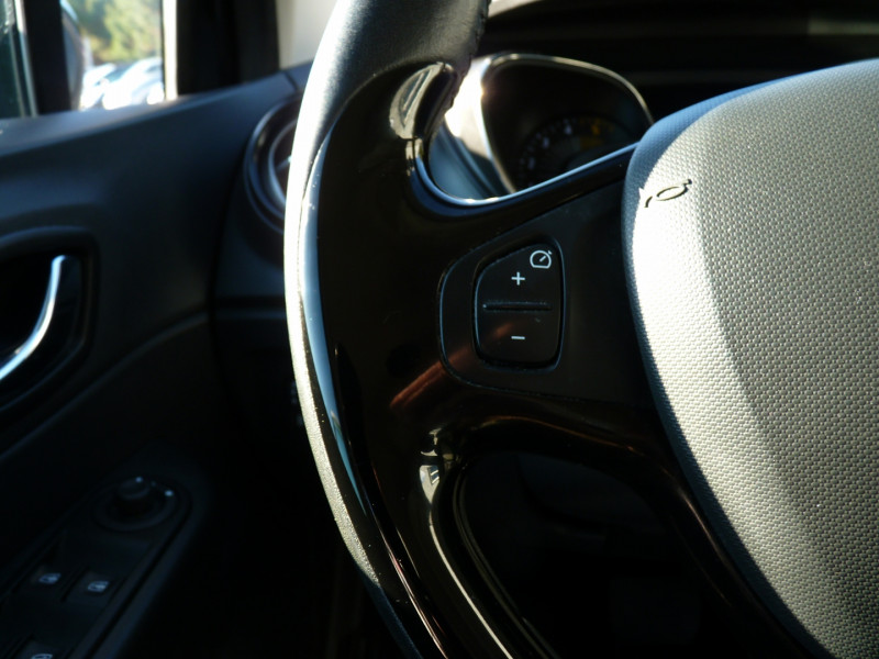 Photo 9 de l'offre de RENAULT CAPTUR 1.5 DCI 90CH BUSINESS ECOÂ² EDC à 11990€ chez Vent d'ouest automobiles