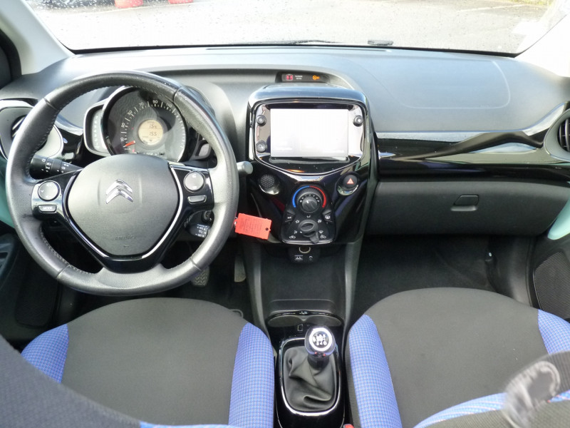 Photo 7 Citroen C1 AIRSCAPE VTI 72 SHINE 5P Essence VERT CLAIR METAL en vente chez Vent d'ouest automobiles Photo 7 de l'offre de CITROEN C1 AIRSCAPE VTI 72 SHINE 5P à 8990€ chez Vent d'ouest automobiles