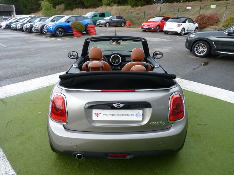 Photo 15 Mini CABRIO COOPER D 116CH CHILI Diesel GRIS CLAIR METAL en vente chez Vent d'ouest automobiles Photo 15 de l'offre de MINI CABRIO COOPER D 116CH CHILI à 16990€ chez Vent d'ouest automobiles