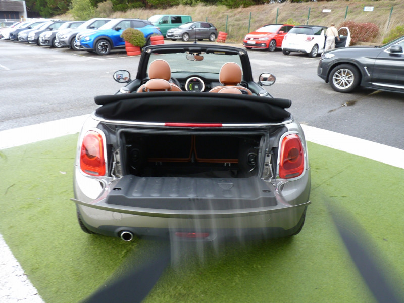 Photo 14 Mini CABRIO COOPER D 116CH CHILI Diesel GRIS CLAIR METAL en vente chez Vent d'ouest automobiles Photo 14 de l'offre de MINI CABRIO COOPER D 116CH CHILI à 16990€ chez Vent d'ouest automobiles