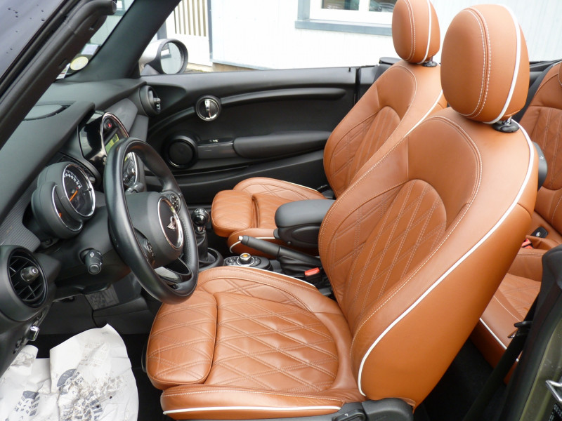 Photo 5 Mini CABRIO COOPER D 116CH CHILI Diesel GRIS CLAIR METAL en vente chez Vent d'ouest automobiles Photo 5 de l'offre de MINI CABRIO COOPER D 116CH CHILI à 16990€ chez Vent d'ouest automobiles
