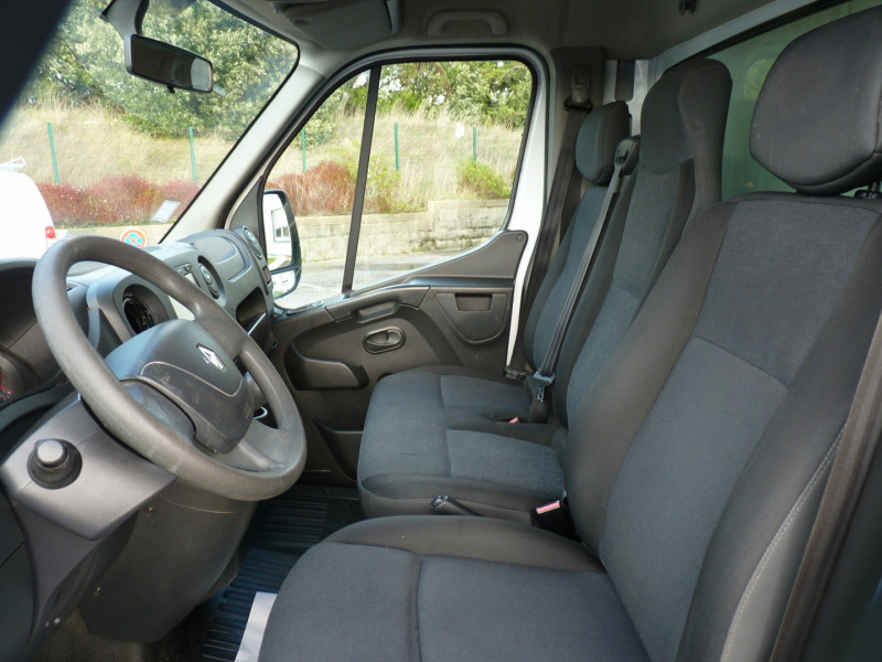 Photo 5 Renault MASTER III GRD VOL F3500 L3 2.3 DCI 170CH ENERGY 20M3 CONFORT EURO6 Diesel BLANC en vente chez Vent d'ouest automobiles Photo 5 de l'offre de RENAULT MASTER III GRD VOL F3500 L3 2.3 DCI 170CH ENERGY 20M3 CONFORT EURO6 à 18990€ chez Vent d'ouest automobiles