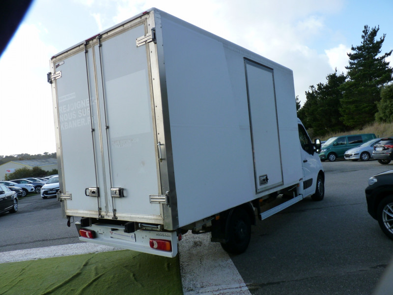 Photo 4 Renault MASTER III GRD VOL F3500 L3 2.3 DCI 170CH ENERGY 20M3 CONFORT EURO6 Diesel BLANC en vente chez Vent d'ouest automobiles Photo 4 de l'offre de RENAULT MASTER III GRD VOL F3500 L3 2.3 DCI 170CH ENERGY 20M3 CONFORT EURO6 à 18990€ chez Vent d'ouest automobiles