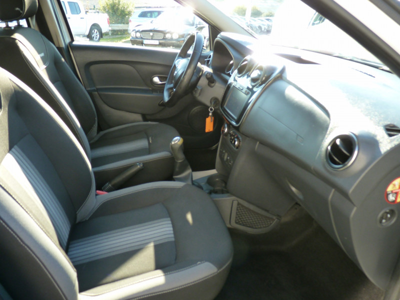 Photo 5 de l'offre de DACIA SANDERO 0.9 TCE 90CH STEPWAY -18 à 9990€ chez Vent d'ouest automobiles