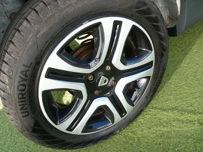 Photo 15 de l'offre de DACIA SANDERO 0.9 TCE 90CH STEPWAY -18 à 9990€ chez Vent d'ouest automobiles