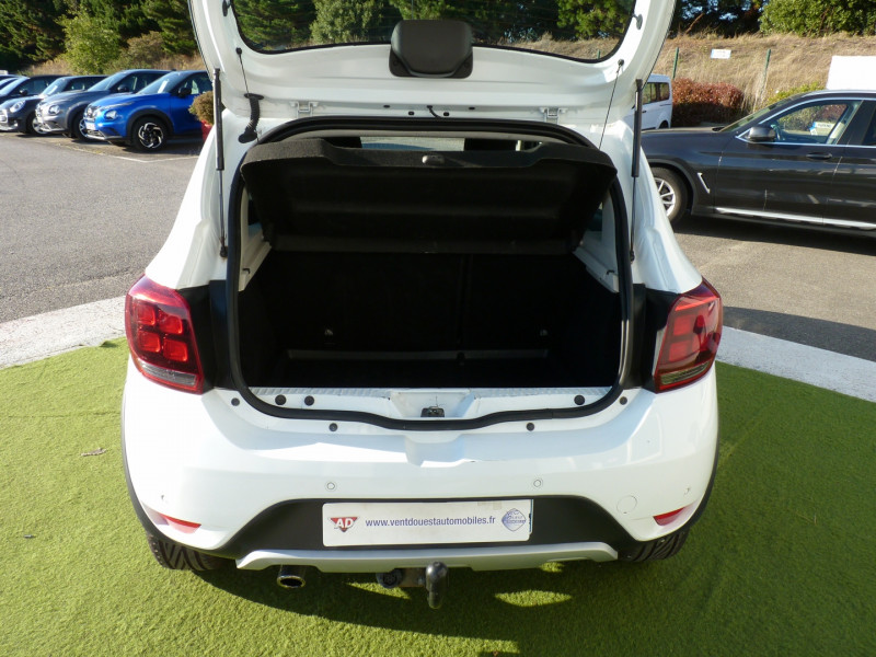 Photo 13 de l'offre de DACIA SANDERO 0.9 TCE 90CH STEPWAY -18 à 9990€ chez Vent d'ouest automobiles