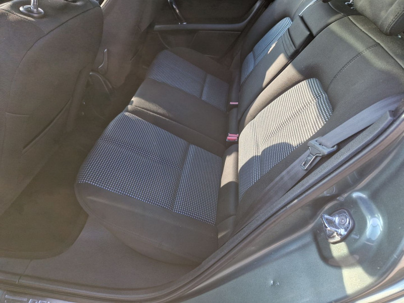 Photo 4 de l'offre de PEUGEOT 407 SW HDI   2.0L 140 NAVTEQ à 3790€ chez Automobile nimois