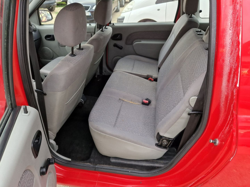 Photo 5 de l'offre de DACIA LOGAN MCV 1.6 MPI 90CH AMBIANCE 7 PLACES à 4290€ chez Automobile nimois