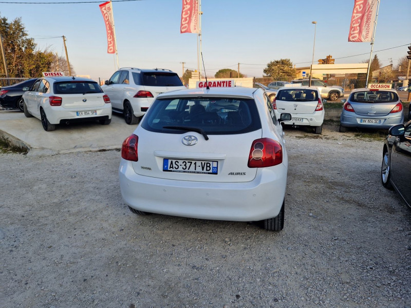 Photo 2 de l'offre de TOYOTA AURIS D-4D  90 TERRA 5P à 5890€ chez Automobile nimois