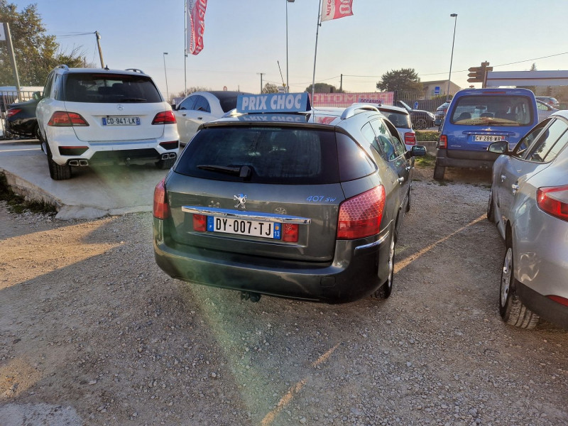 Photo 2 de l'offre de PEUGEOT 407 SW HDI   2.0L 140 NAVTEQ à 3790€ chez Automobile nimois