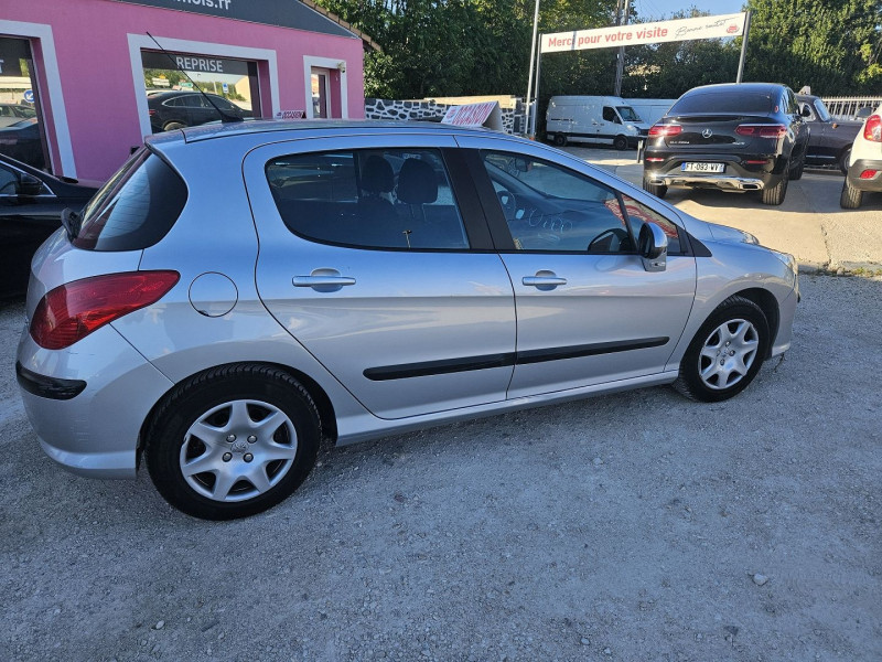 Photo 4 de l'offre de PEUGEOT 308 1.6 HDI90 CONFORT 5P à 5590€ chez Automobile nimois