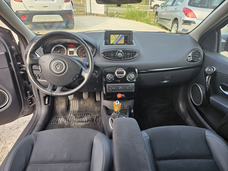 Photo 7 de l'offre de RENAULT CLIO III 1.5 DCI 85CH NIGHT&DAY ECO² 98G 5P KIT DISTRIBUTION NEUVE à 5990€ chez Automobile nimois