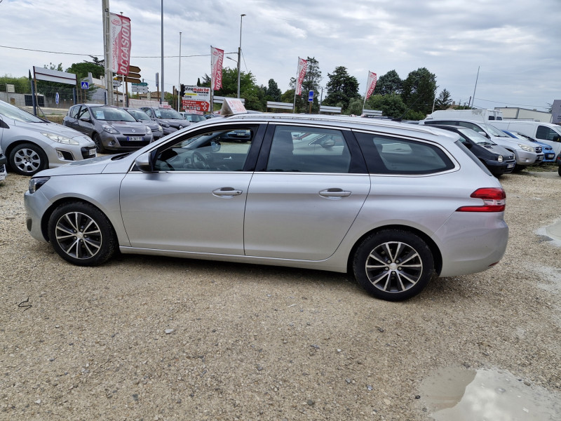 Photo 5 de l'offre de PEUGEOT 308 SW BLUEHDI  1.6L 120CH ALLURE EAT6 à 5990€ chez Automobile nimois