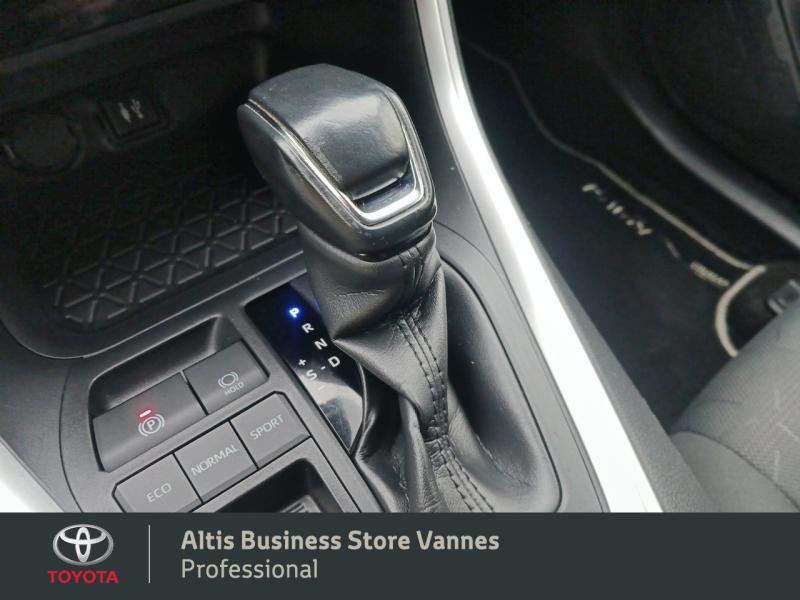 Photo 10 de l'offre de TOYOTA RAV4 Hybride 218ch Dynamic Business 2WD à 26480€ chez Toyota Vannes Business Store