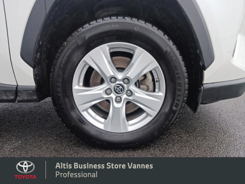 Photo 15 de l'offre de TOYOTA RAV4 Hybride 218ch Dynamic Business 2WD à 26480€ chez Toyota Vannes Business Store