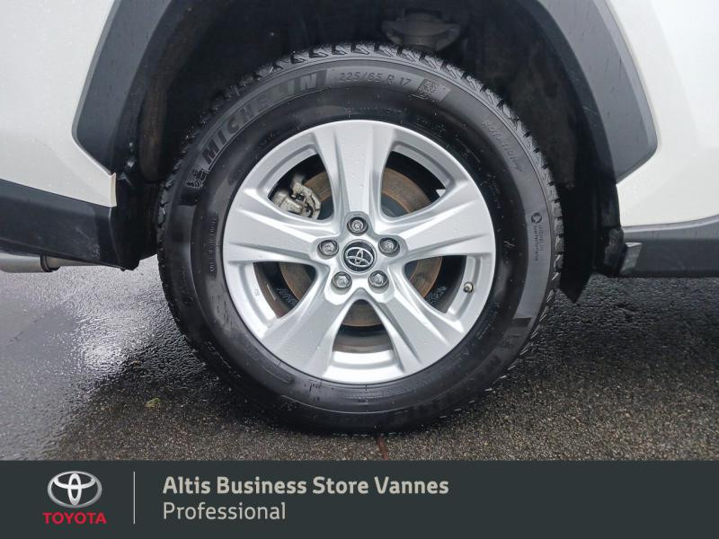 Photo 16 de l'offre de TOYOTA RAV4 Hybride 218ch Dynamic Business 2WD à 26480€ chez Toyota Vannes Business Store