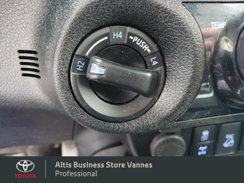 Photo 17 de l'offre de TOYOTA Hilux 2.8 D-4D X-Tra Cabine Lounge 4WD BVA RC23 à 42990€ chez Toyota Vannes Business Store