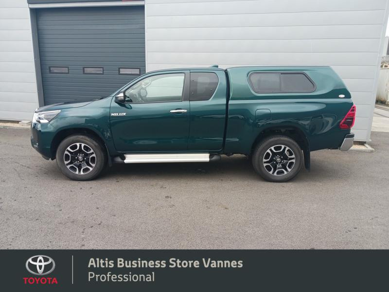 Photo 22 de l'offre de TOYOTA Hilux 2.8 D-4D X-Tra Cabine Lounge 4WD BVA RC23 à 42990€ chez Toyota Vannes Business Store