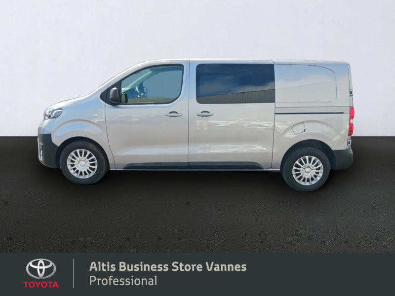 Photo 2 de l'offre de TOYOTA PROACE Medium 2.0 D-4D 140 Cabine Approfondie Business BVA MC22 à 44480€ chez Toyota Vannes Business Store